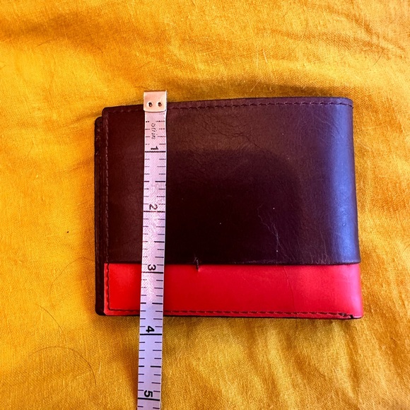 Fossil Wallet - Picture 2 of 5